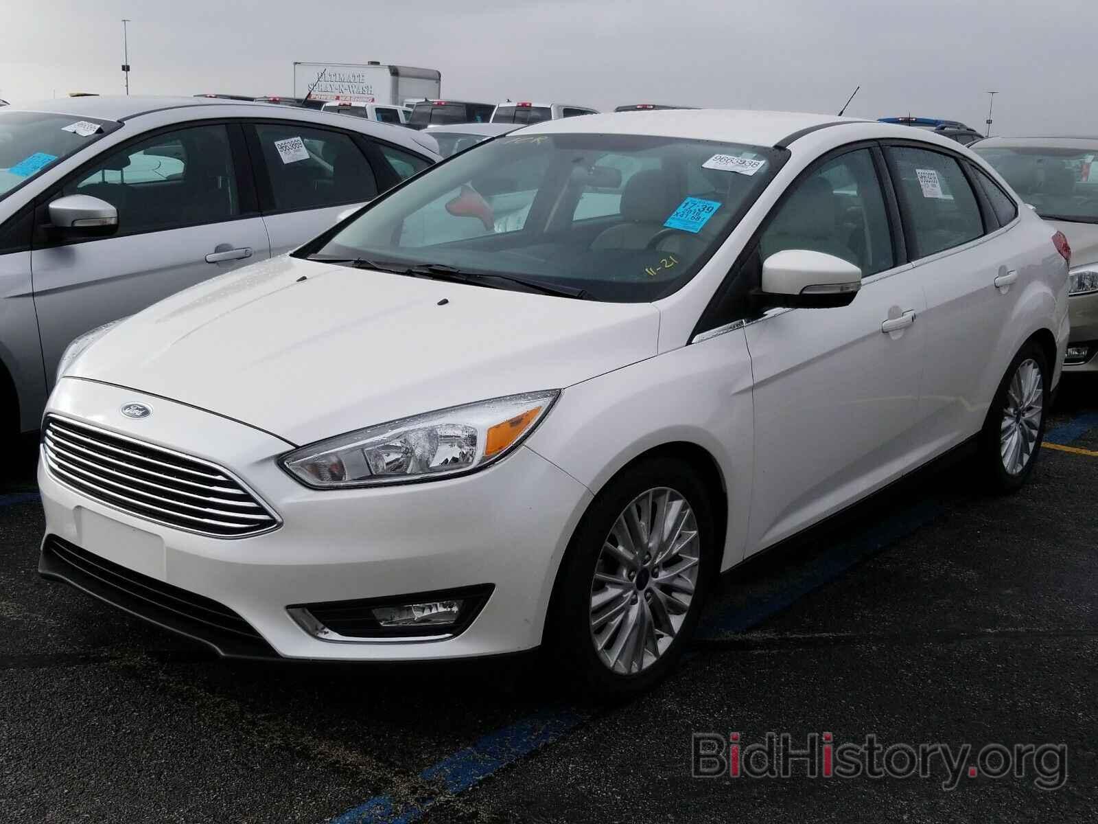 Photo 1FADP3J26GL250680 - Ford Focus 2016