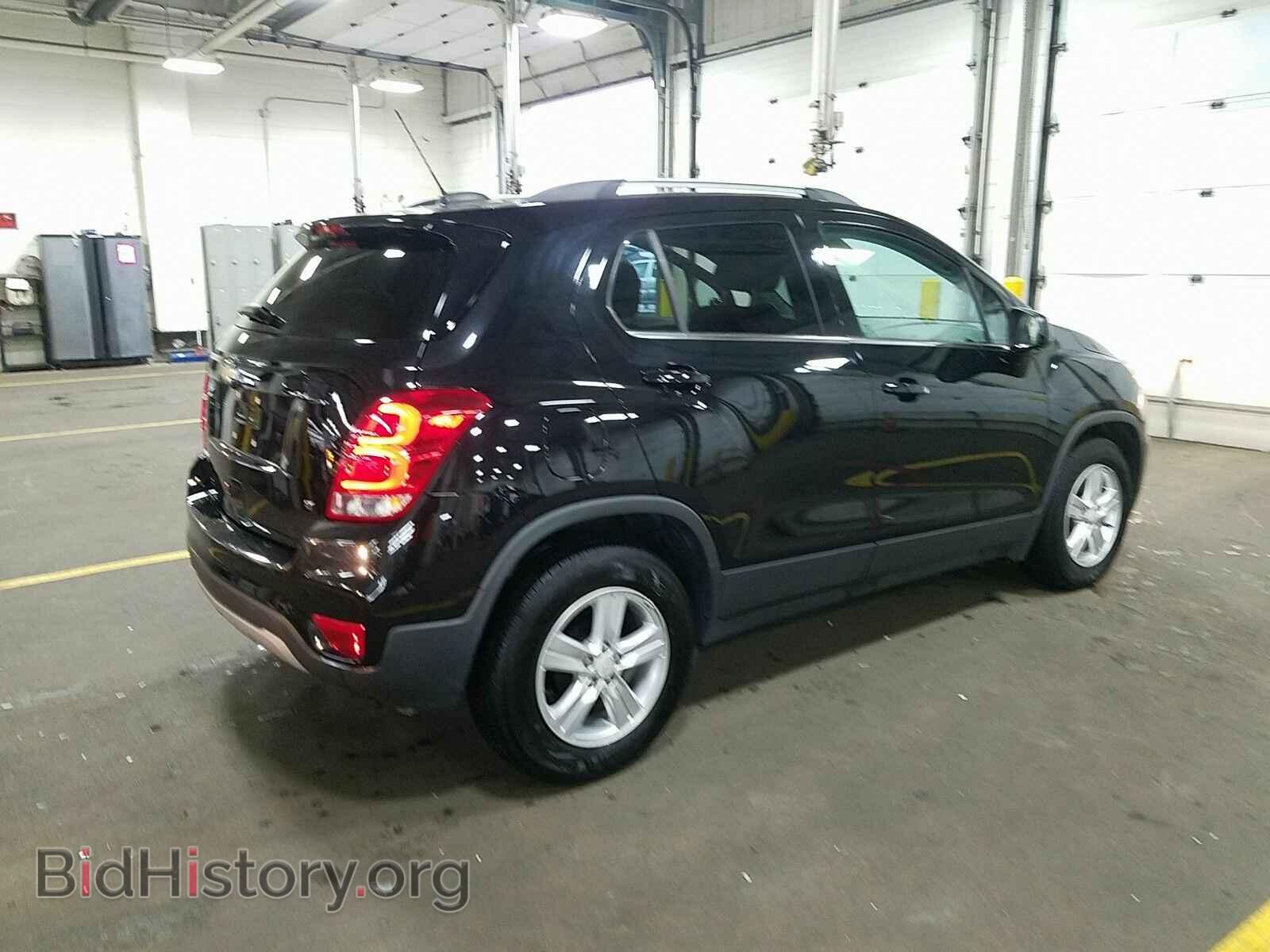 2017 Chevrolet Trax - VIN: 3GNCJLSB3HL175942 - Фото 2