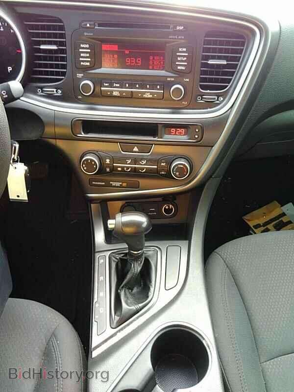 2015 Kia Optima - VIN: KNAGM4A77F5664990 - Photo 4