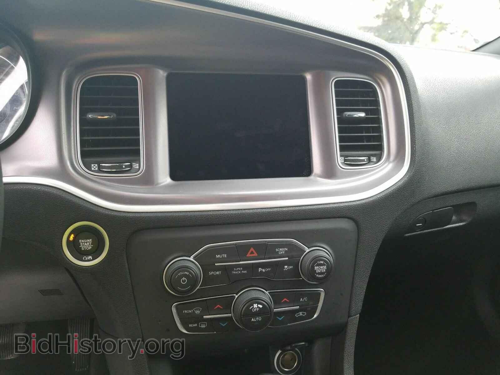 2019 Dodge Charger - VIN: 2C3CDXCTXKH630059 - Photo 4