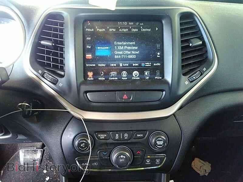 2017 Jeep Cherokee - VIN: 1C4PJMCS9HW609645 - Фото 4
