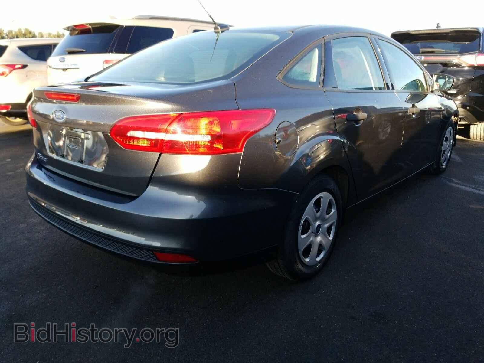 2016 Ford Focus - VIN: 1FADP3E23GL331226 - Фото 2