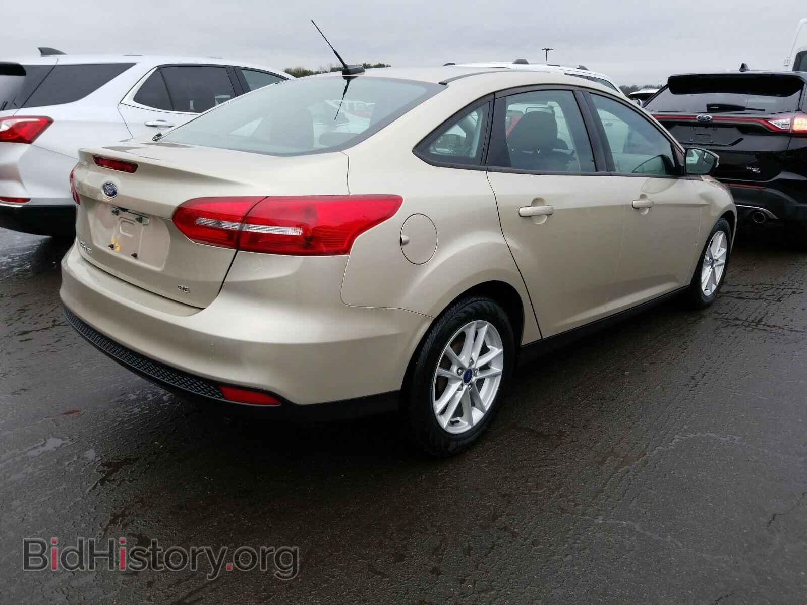 2017 Ford Focus - VIN: 1FADP3F24HL209460 - Фото 2