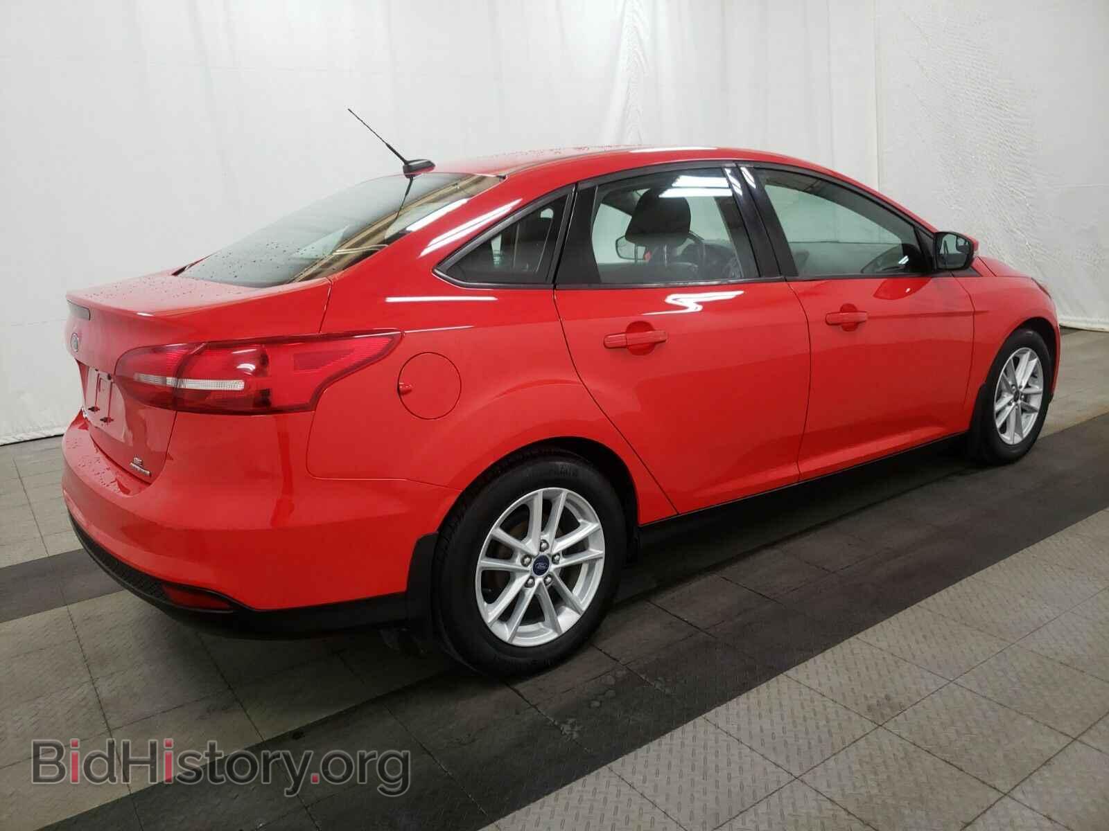 2015 Ford Focus - VIN: 1FADP3F23FL330655 - Photo 4