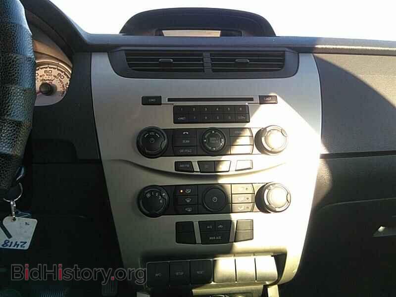 2009 Ford Focus - VIN: 1FAHP35N19W160263 - Фото 4