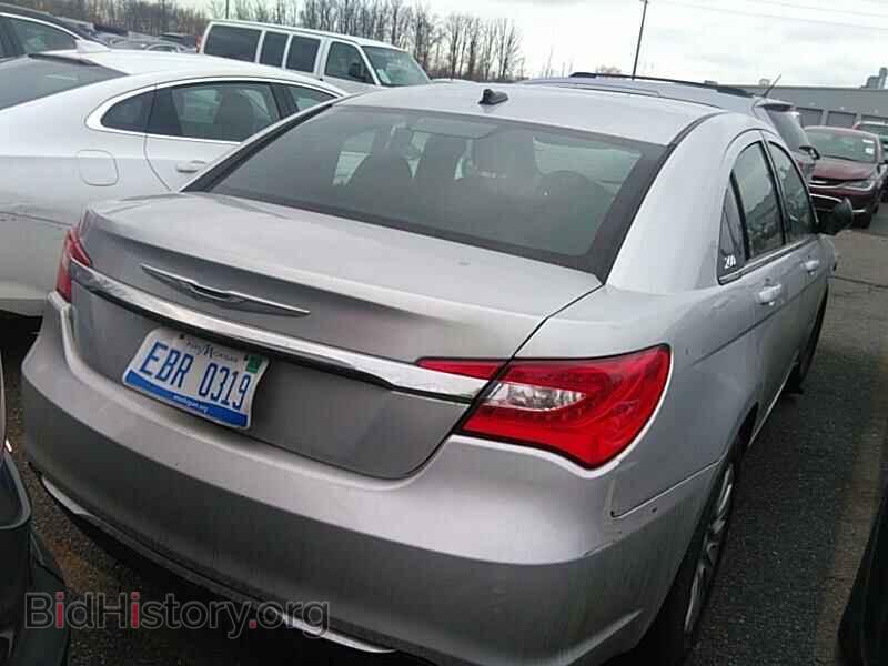 2011 Chrysler 200 - VIN: 1C3BC4FB4BN626337 - Фото 2