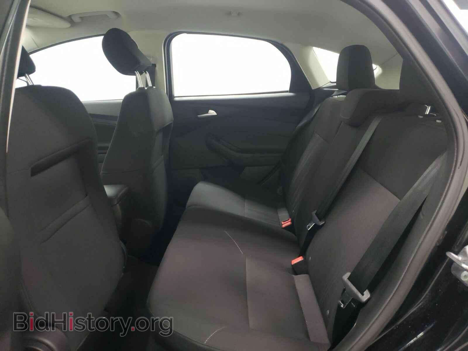 2016 Ford Focus - VIN: 1FADP3K23GL206392 - Photo 13