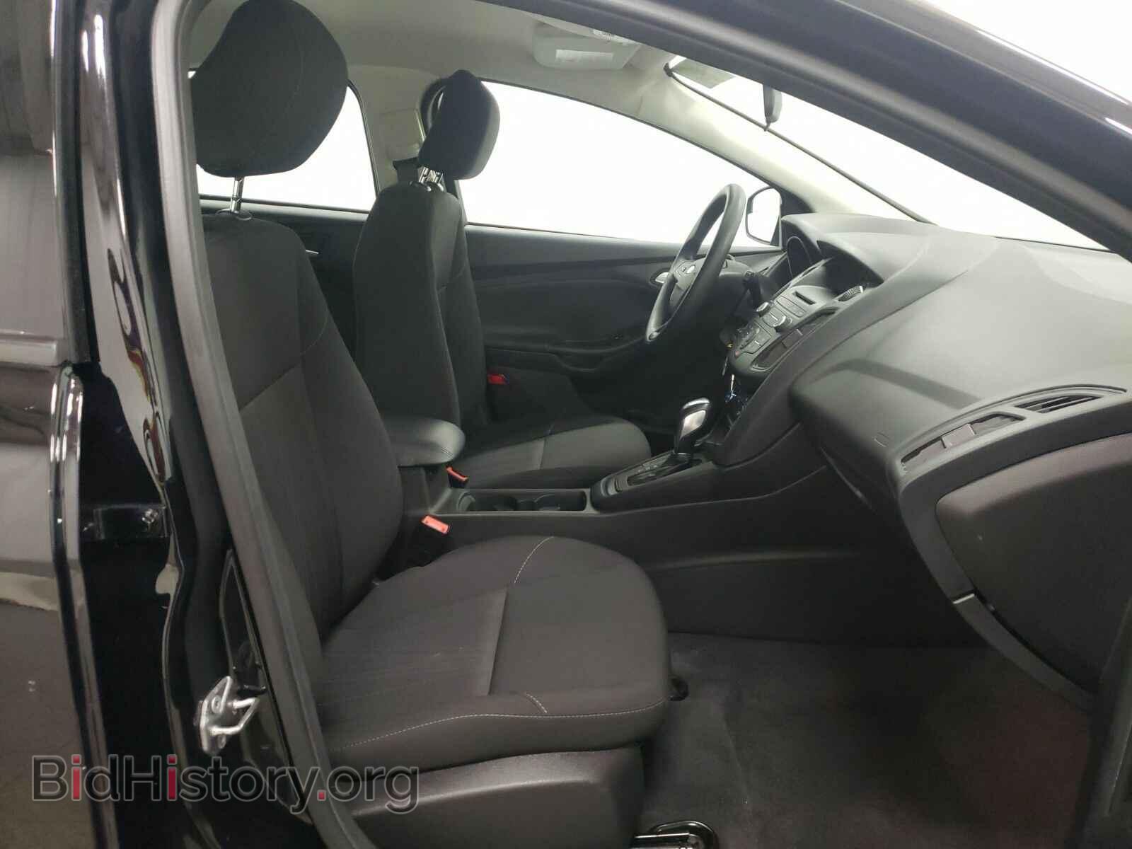 2016 Ford Focus - VIN: 1FADP3K23GL206392 - Photo 8