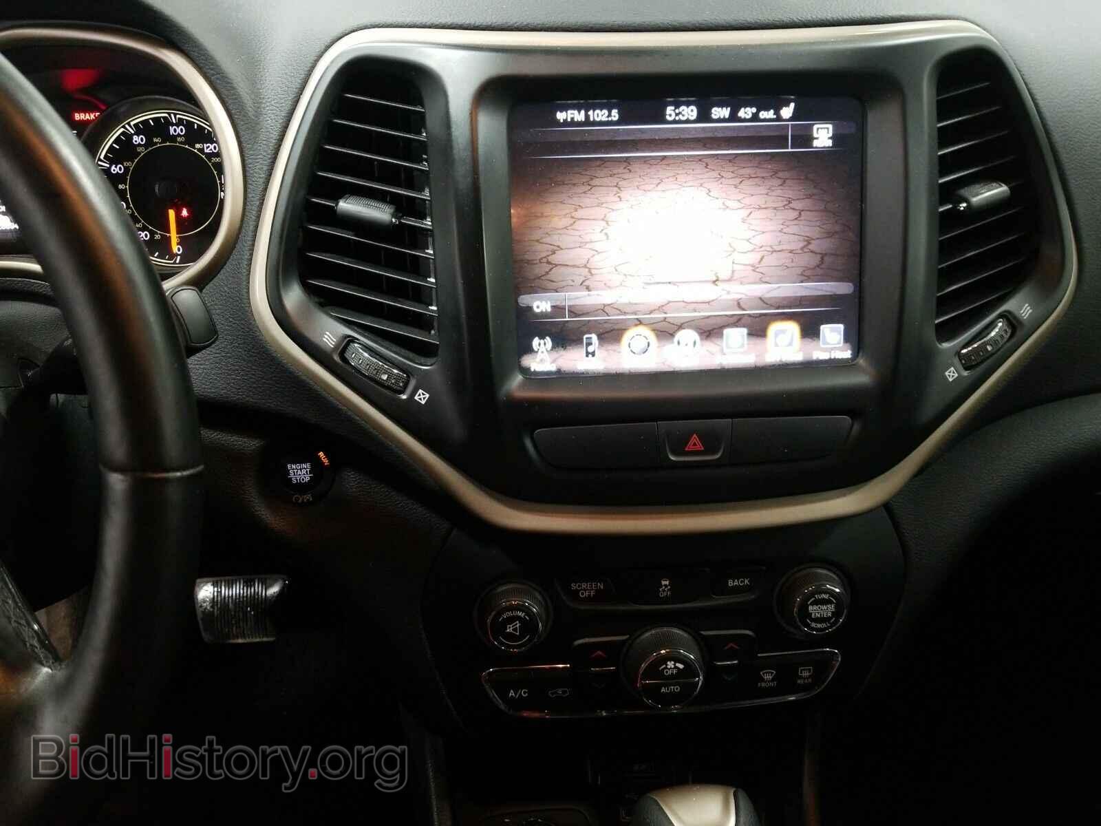 2017 Jeep Cherokee - VIN: 1C4PJMCB6HW575437 - Фото 4