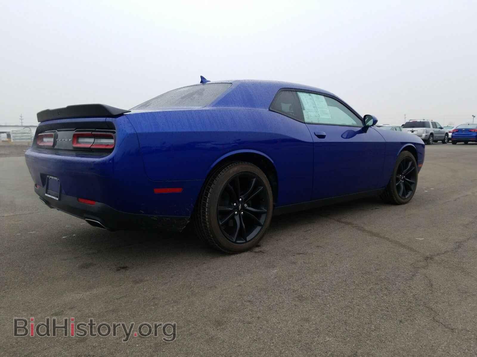 2018 Dodge Challenger - VIN: 2C3CDZAG8JH334067 - Фото 2