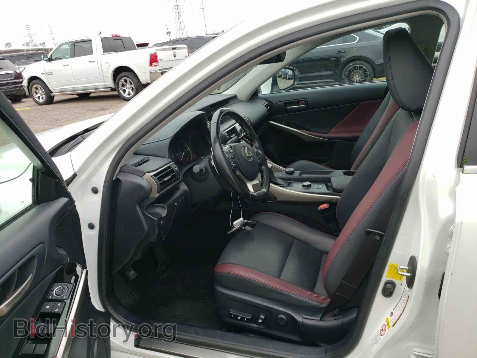 2017 Lexus IS - VIN: JTHBA1D29H5043045 - Фото 3