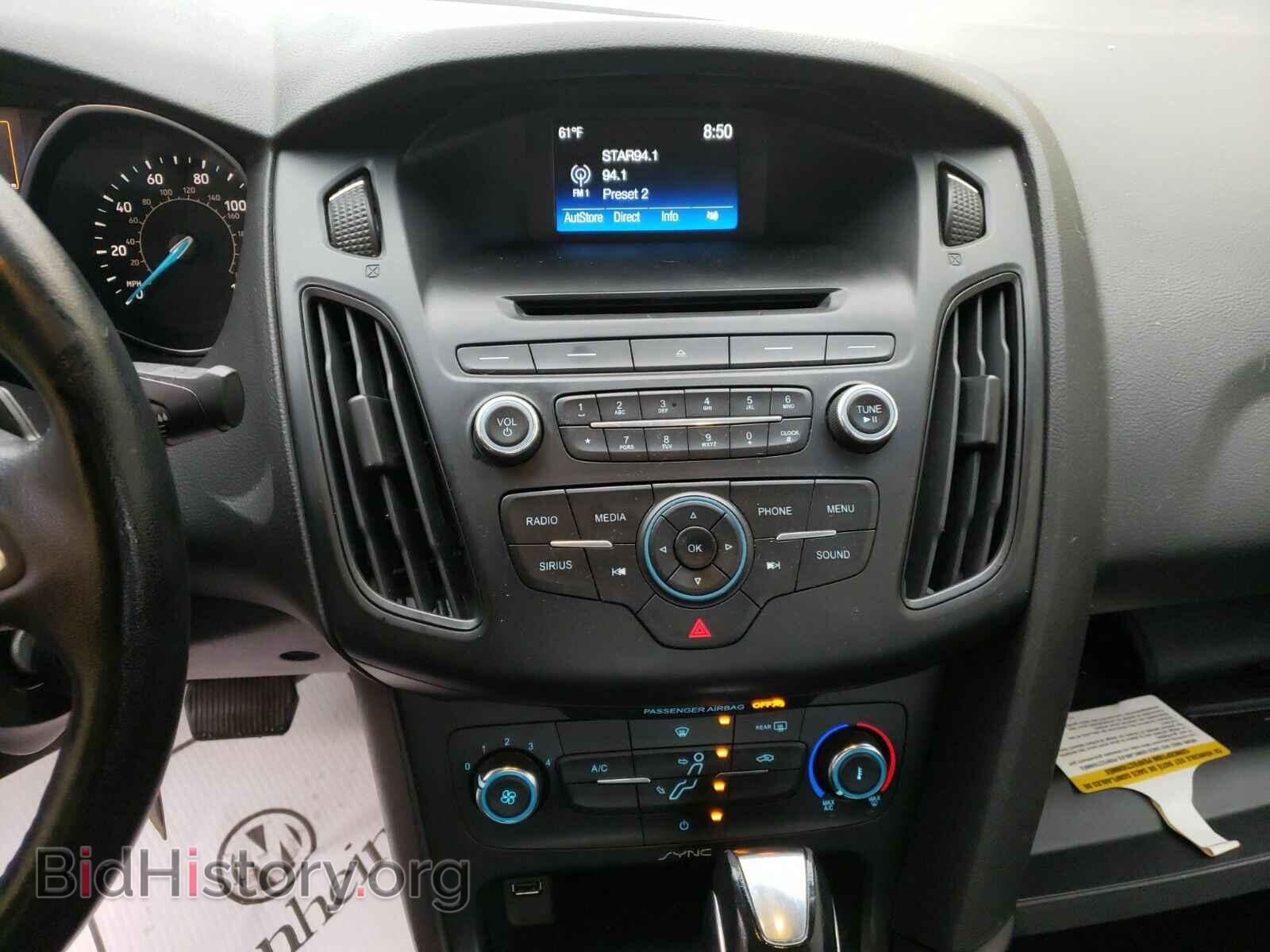 2015 Ford Focus - VIN: 1FADP3F25FL238107 - Photo 4