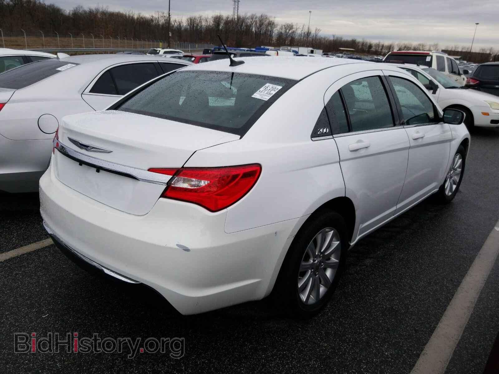 2013 Chrysler 200 - VIN: 1C3CCBBB4DN739108 - Фото 2