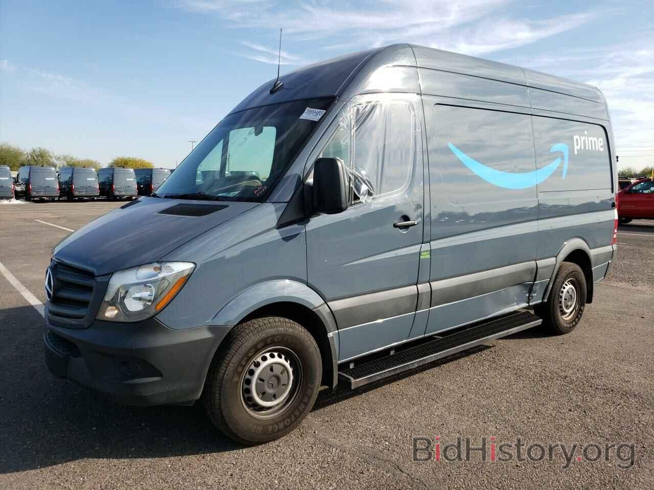 Photo WD3PE7CD4JP625057 - Mercedes-Benz Sprinter Cargo Van 2018