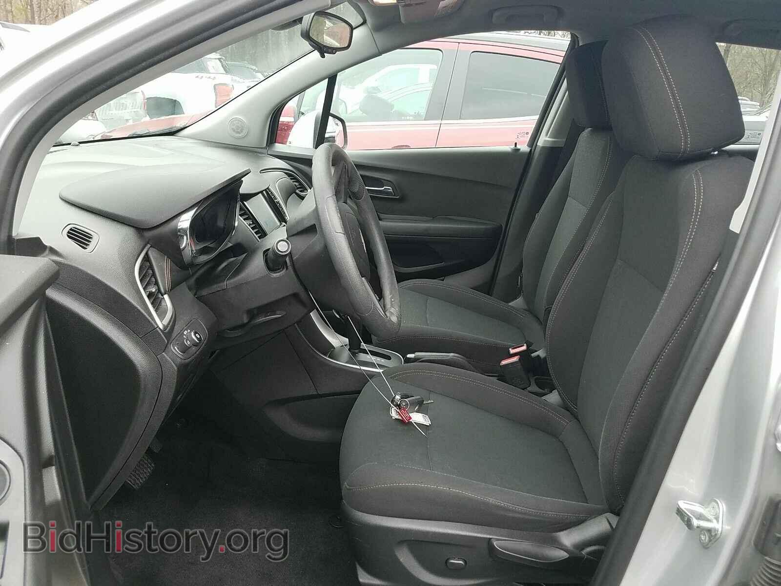 2017 Chevrolet Trax - VIN: 3GNCJKSB3HL187583 - Фото 3