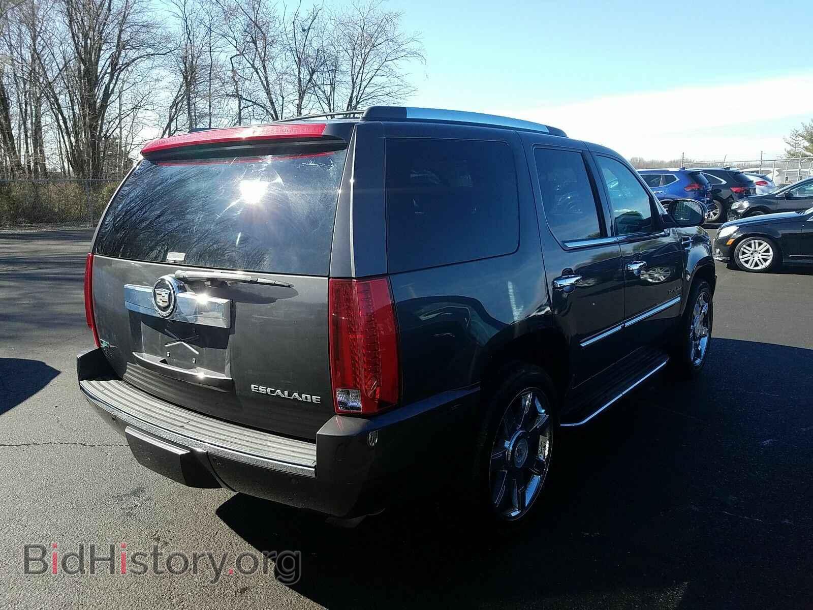 2010 Cadillac Escalade - VIN: 1GYUKBEF2AR148582 - Фото 2