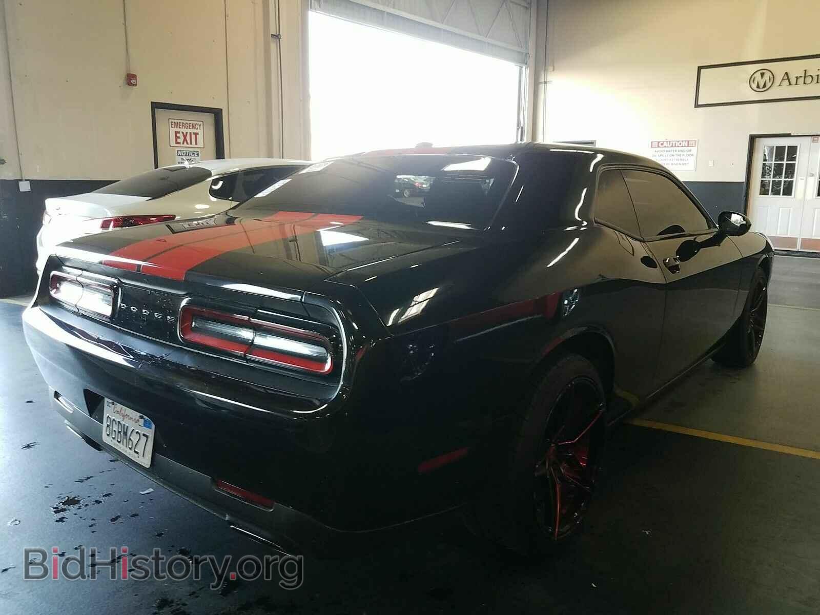 2016 Dodge Challenger - VIN: 2C3CDZAG1GH107795 - Фото 2