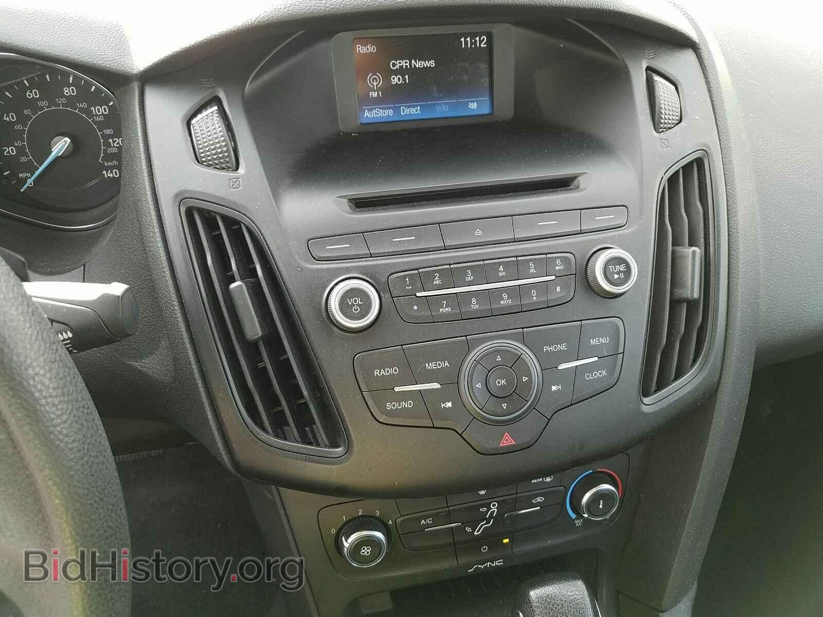 2016 Ford Focus - VIN: 1FADP3E29GL295056 - Фото 4