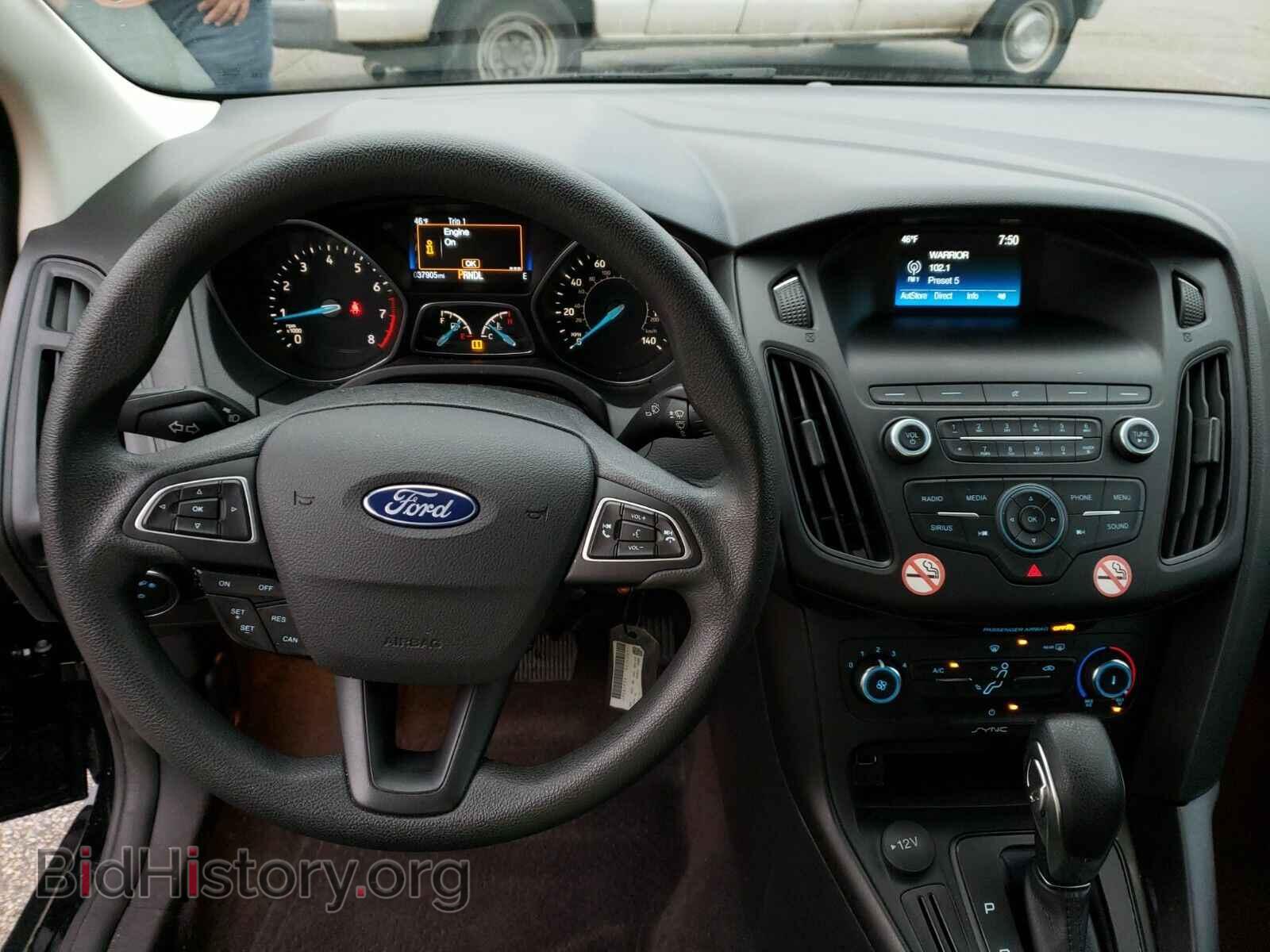 2018 Ford Focus - VIN: 1FADP3F2XJL315367 - Фото 4