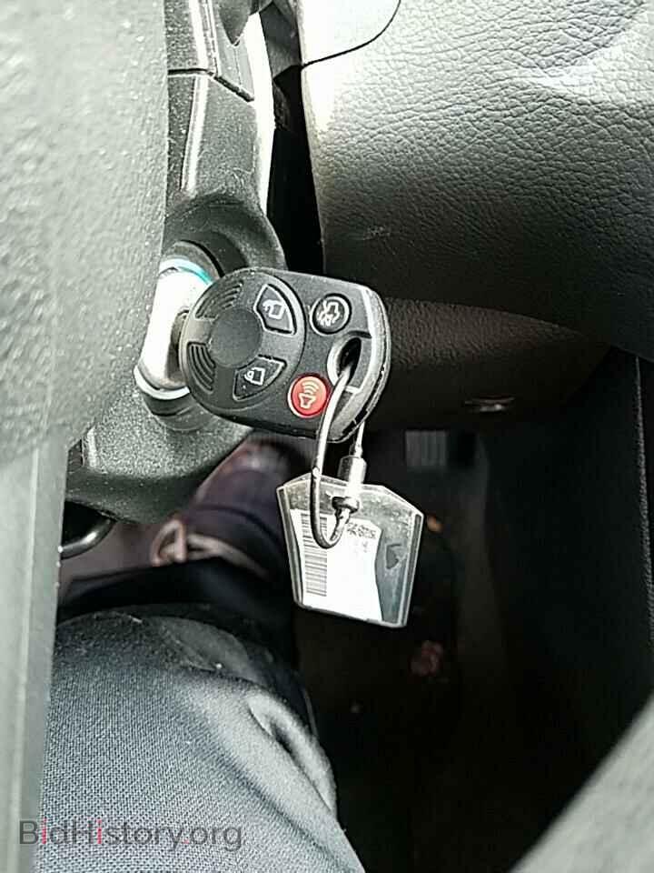 2018 Ford Focus - VIN: 1FADP3F2XJL315367 - Фото 8
