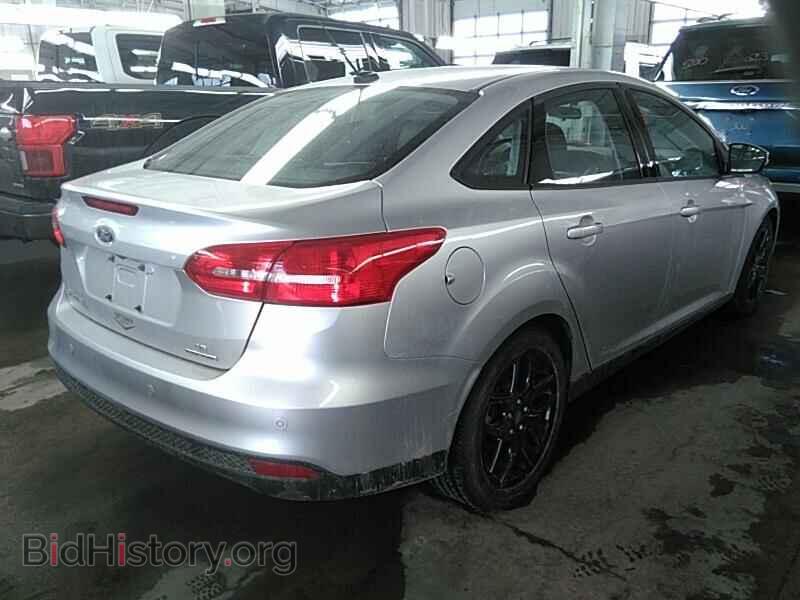 2016 Ford Focus - VIN: 1FADP3F24GL394088 - Фото 2