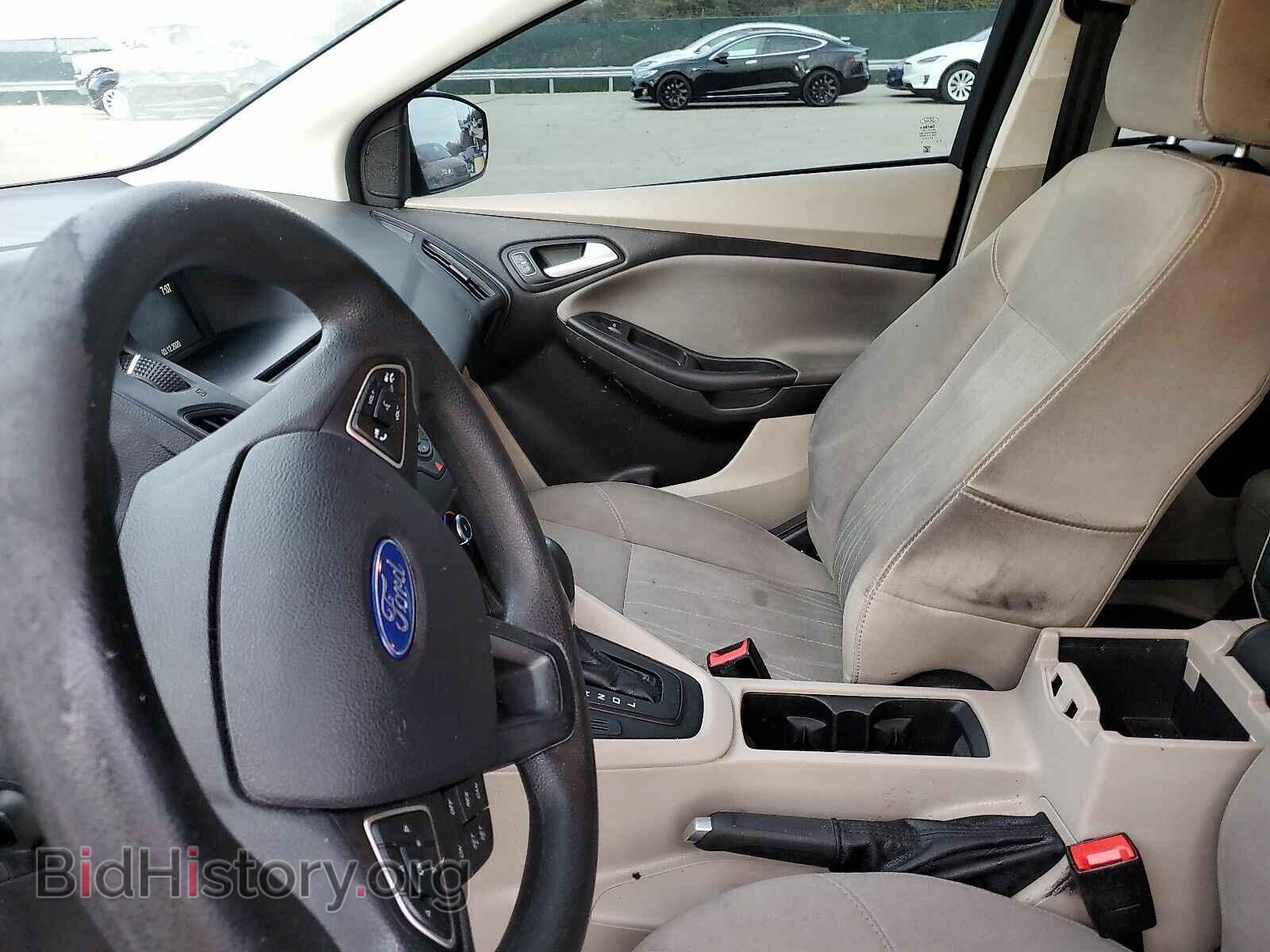 2016 Ford Focus - VIN: 1FADP3F27GL262510 - Фото 3
