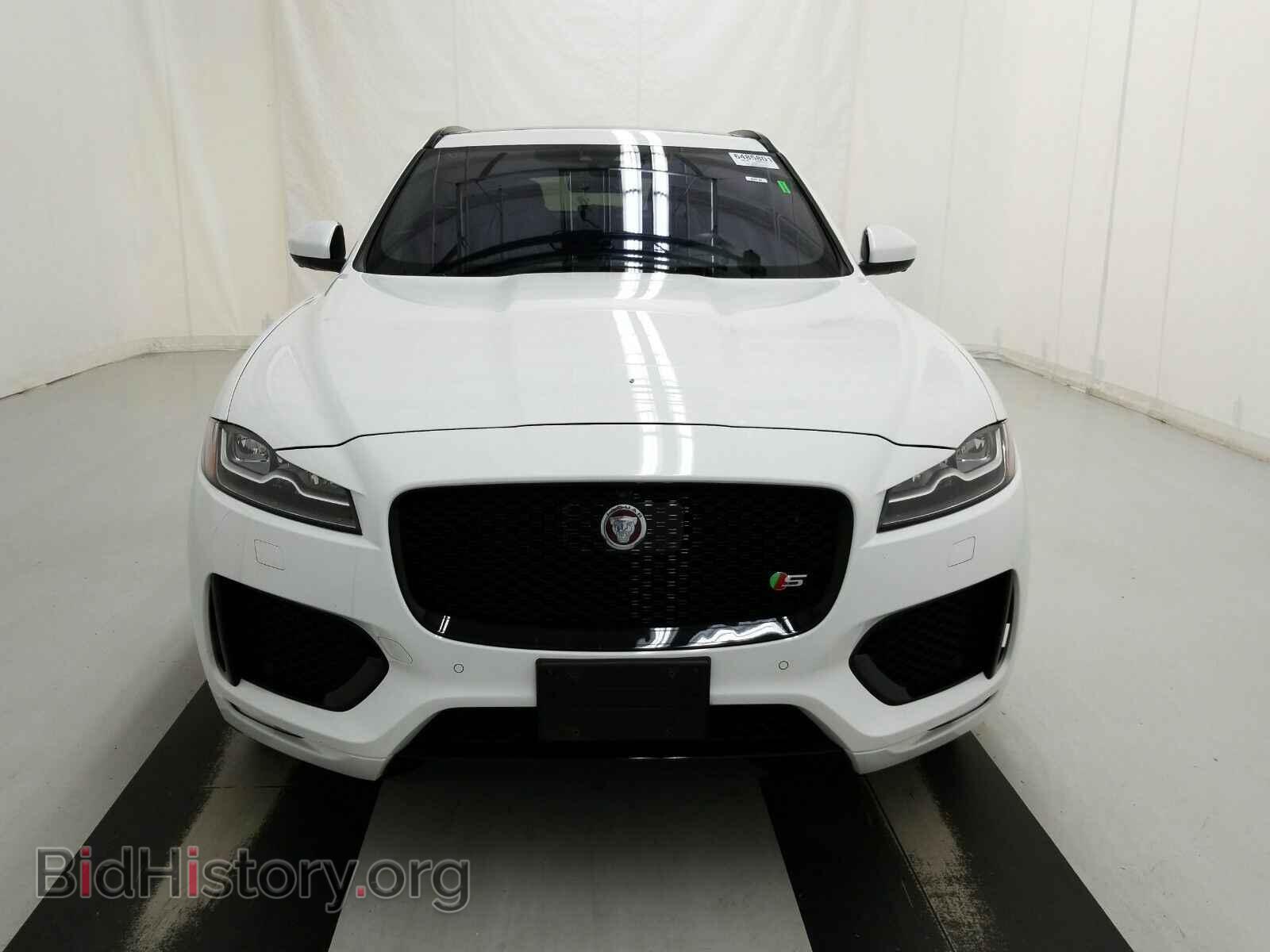 2017 Jaguar F-PACE - VIN: SADCM2BVXHA490480 - Photo 2
