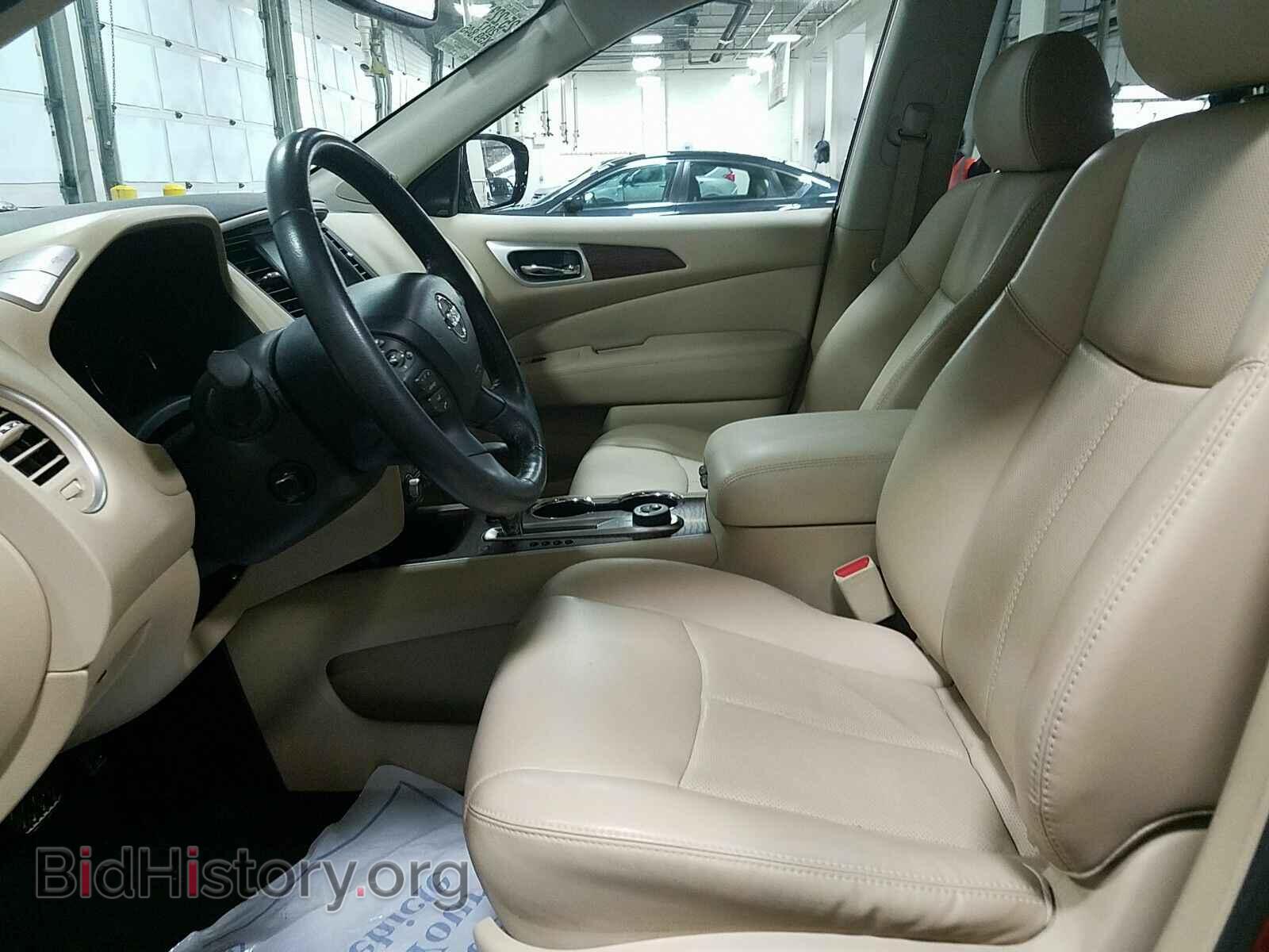 2017 Nissan Pathfinder - VIN: 5N1DR2MM3HC613039 - Фото 3