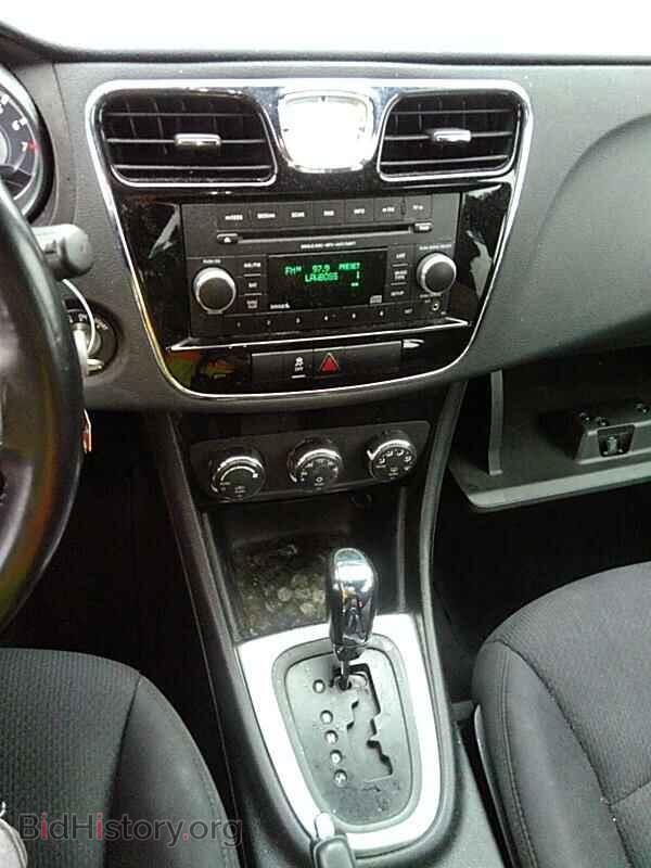 2013 Chrysler 200 - VIN: 1C3CCBBB0DN735489 - Фото 4