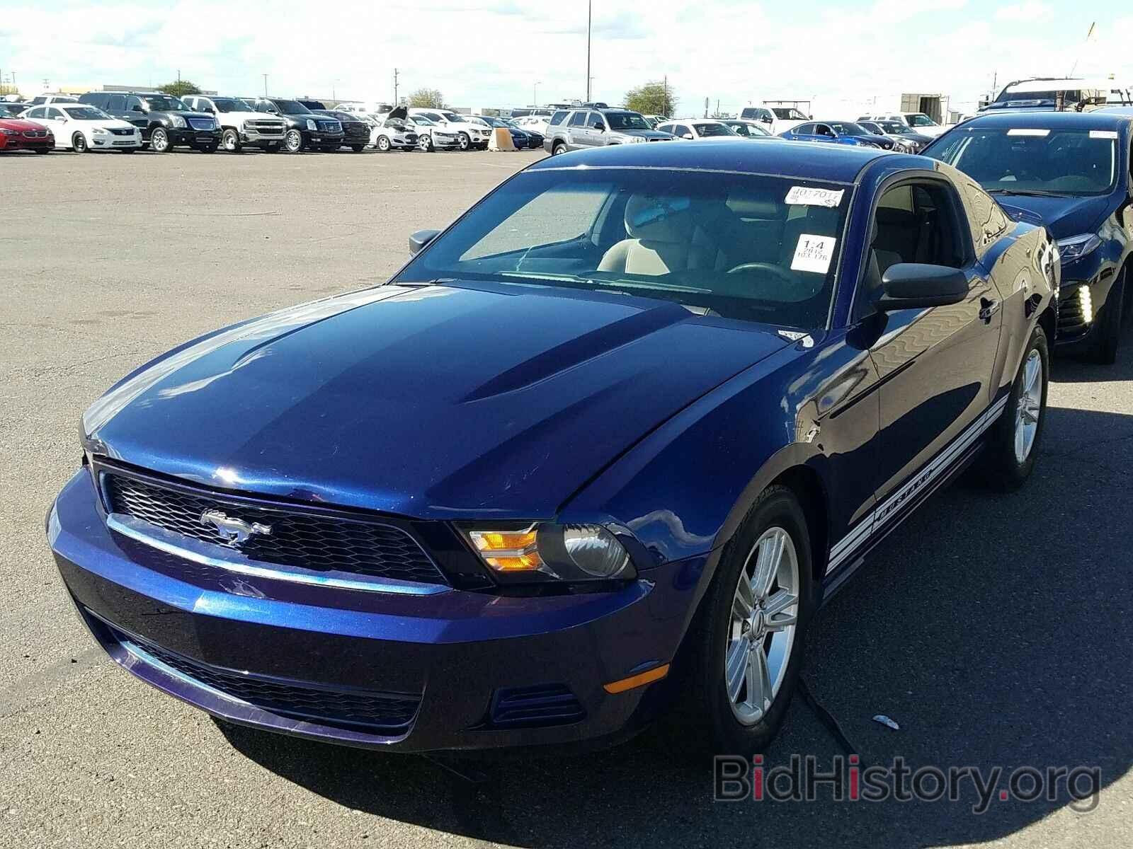 Photo 1ZVBP8AM1C5243552 - Ford Mustang 2012