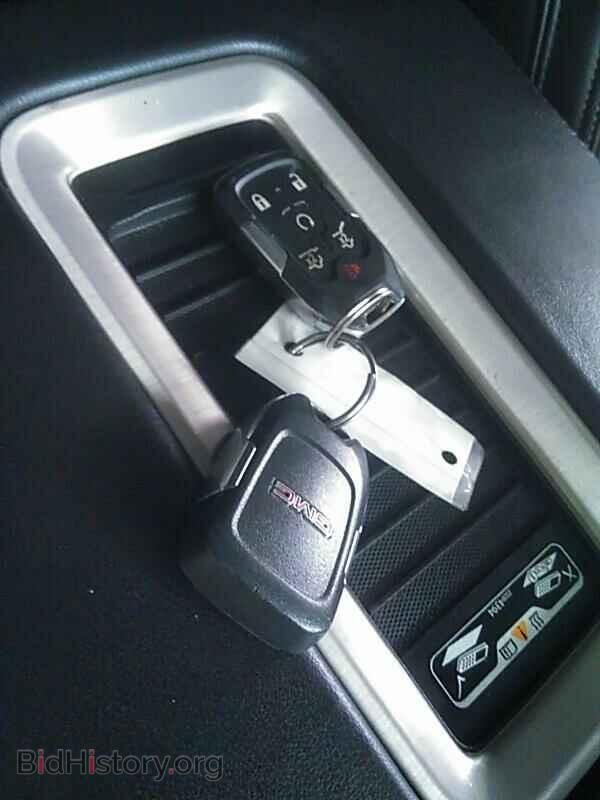 2016 GMC Yukon - VIN: 1GKS2CKJ0GR210232 - Фото 9