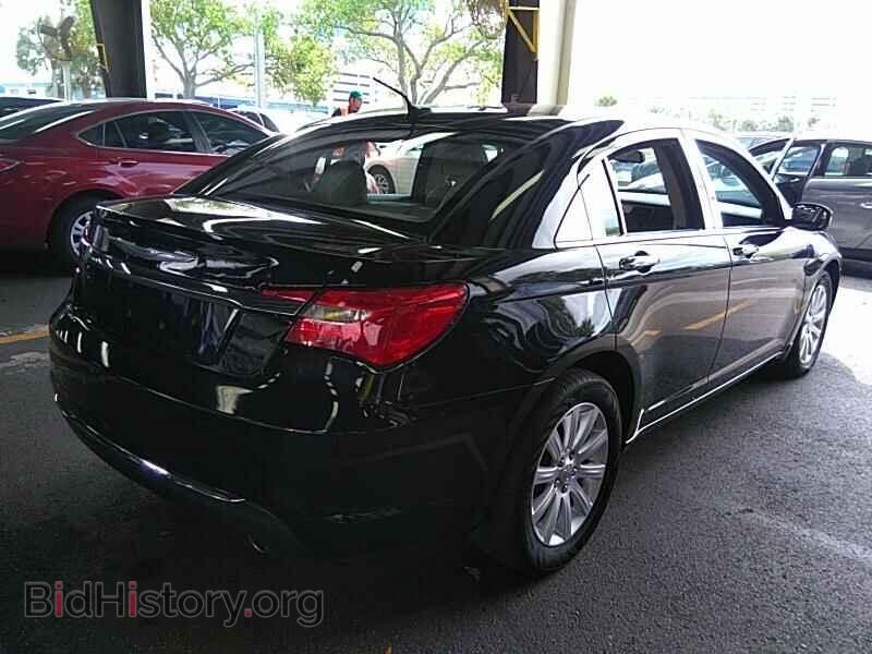 2013 Chrysler 200 - VIN: 1C3CCBCG3DN513555 - Фото 2
