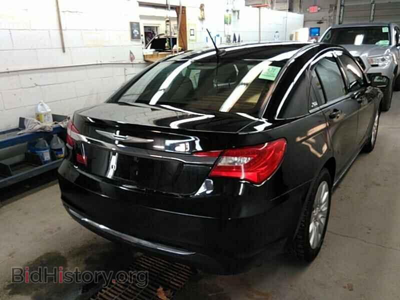 2011 Chrysler 200 - VIN: 1C3BC4FB6BN562771 - Фото 2