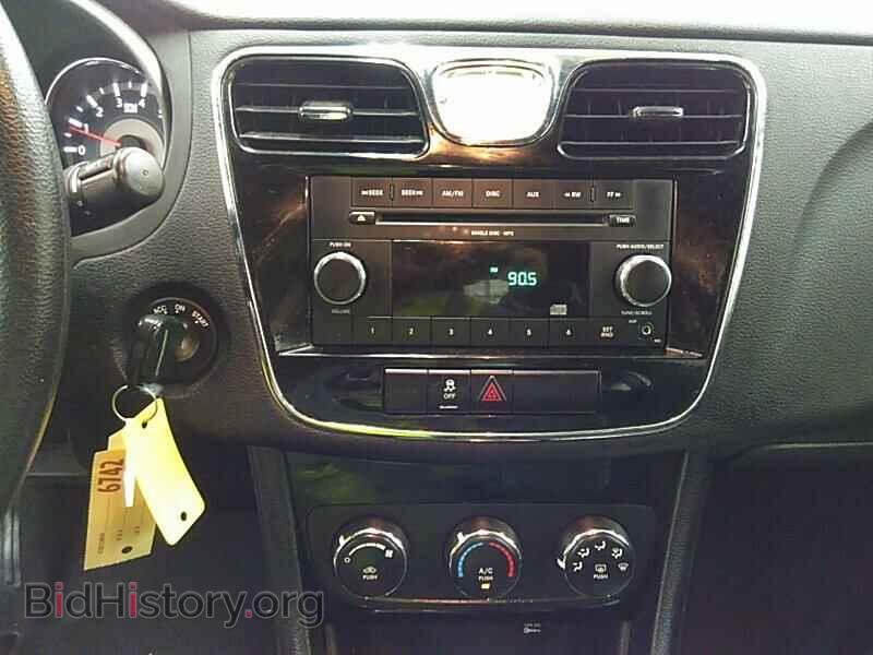 2011 Chrysler 200 - VIN: 1C3BC4FB6BN562771 - Фото 4