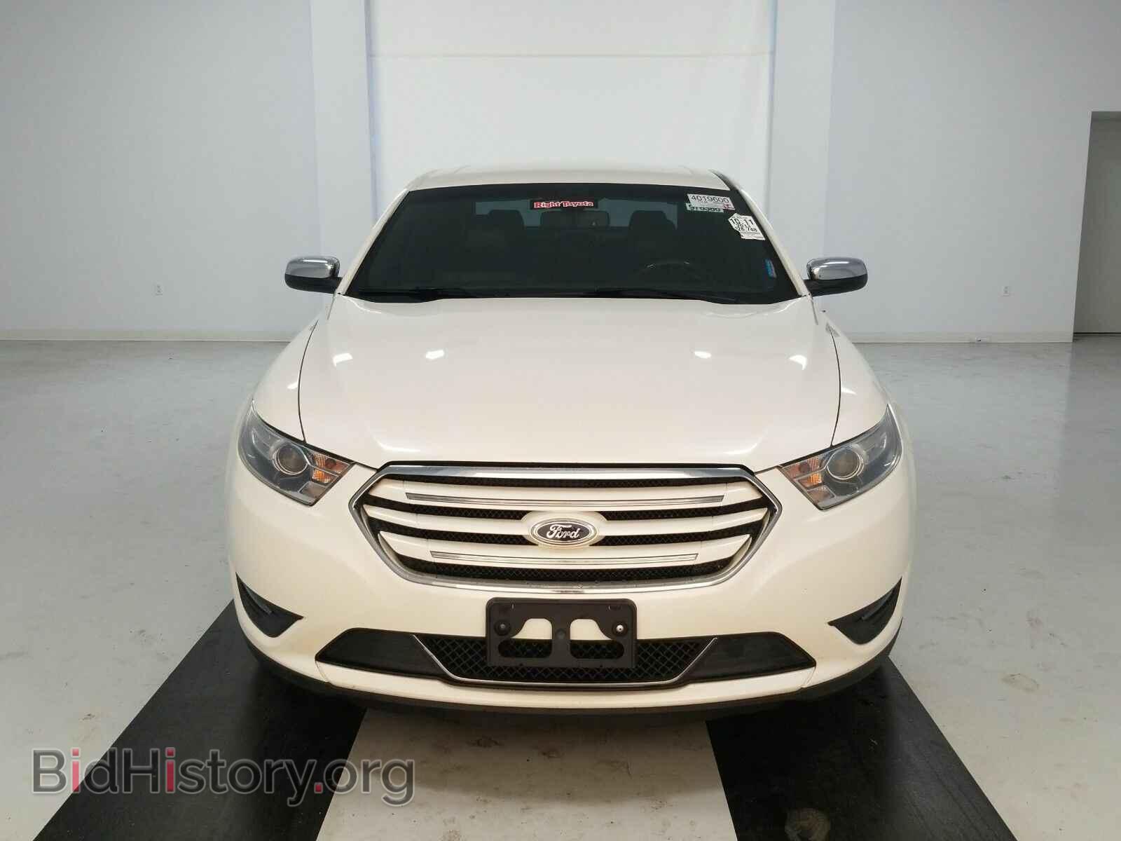 2013 Ford Taurus - VIN: 1FAHP2F82DG185887 - Фото 2