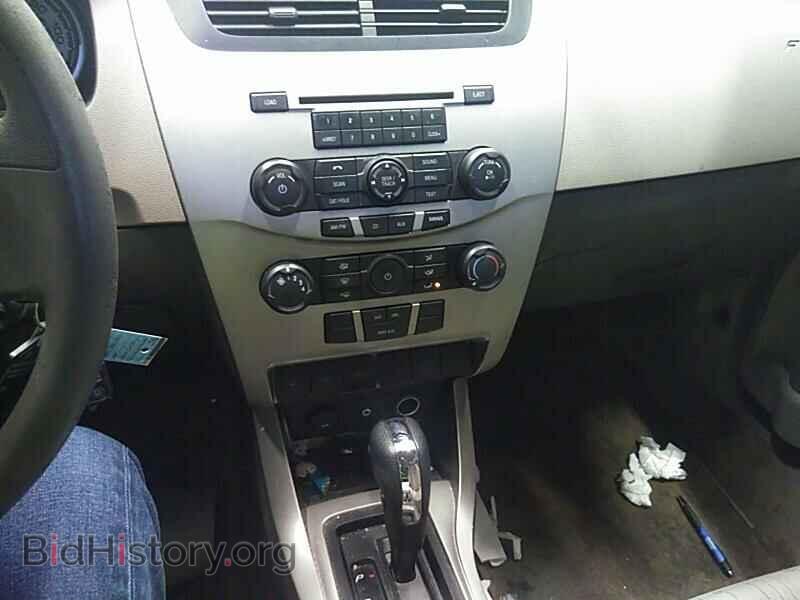 2009 Ford Focus - VIN: 1FAHP35N99W157384 - Фото 4