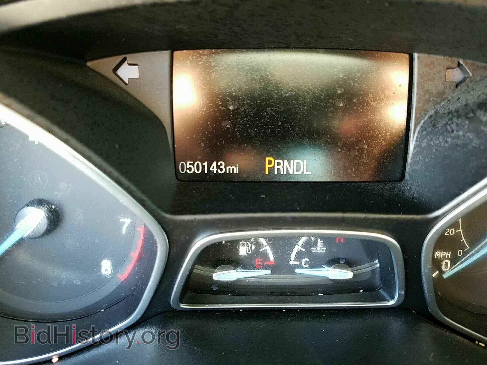 2016 Ford Focus - VIN: 1FADP3F2XGL324630 - Photo 5