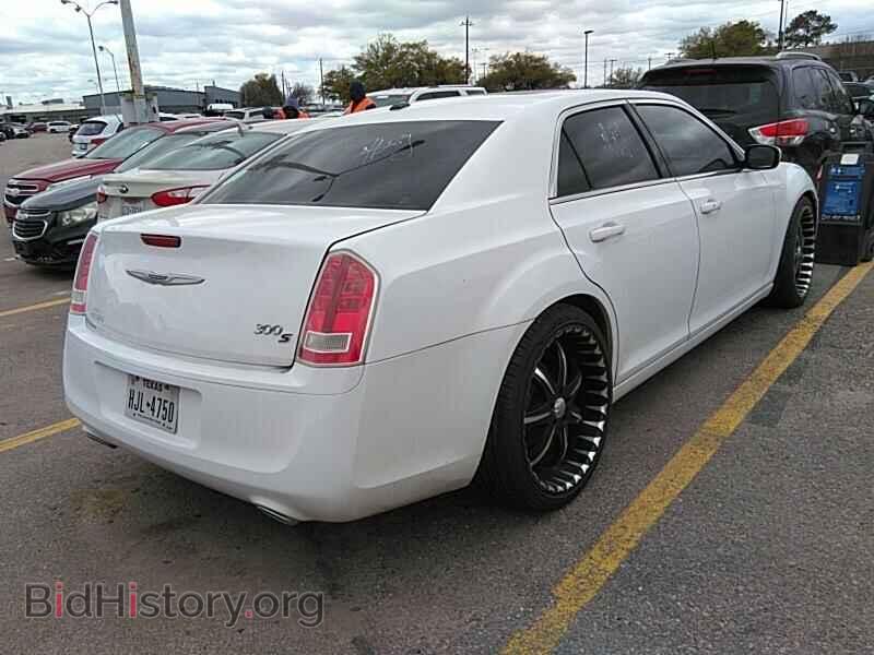 2012 Chrysler 300 - VIN: 2C3CCADT4CH313331 - Фото 2