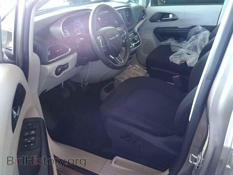2017 Chrysler Pacifica - VIN: 2C4RC1DG5HR571366 - Фото 3
