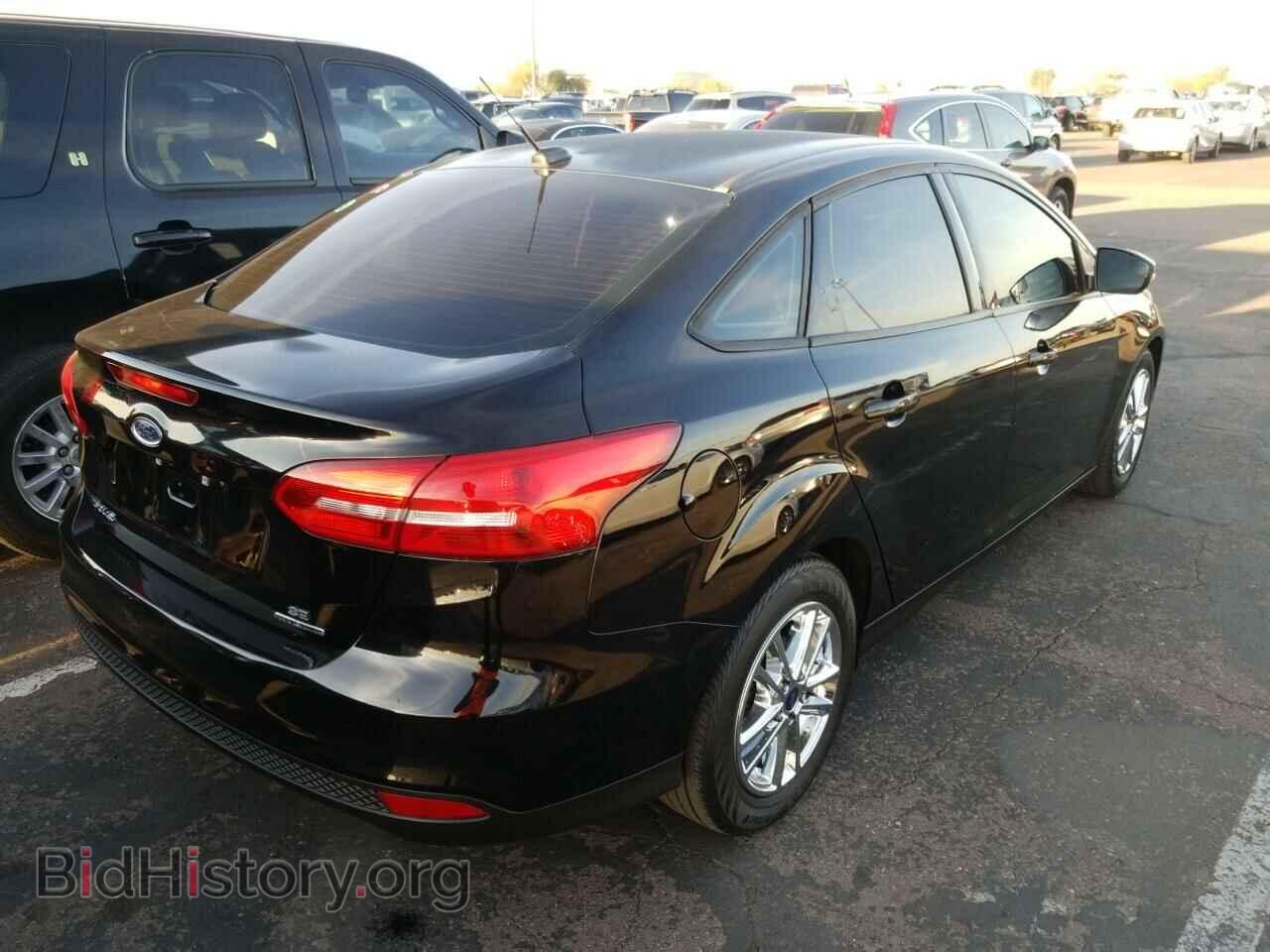 2016 Ford Focus - VIN: 1FADP3F29GL246664 - Photo 2