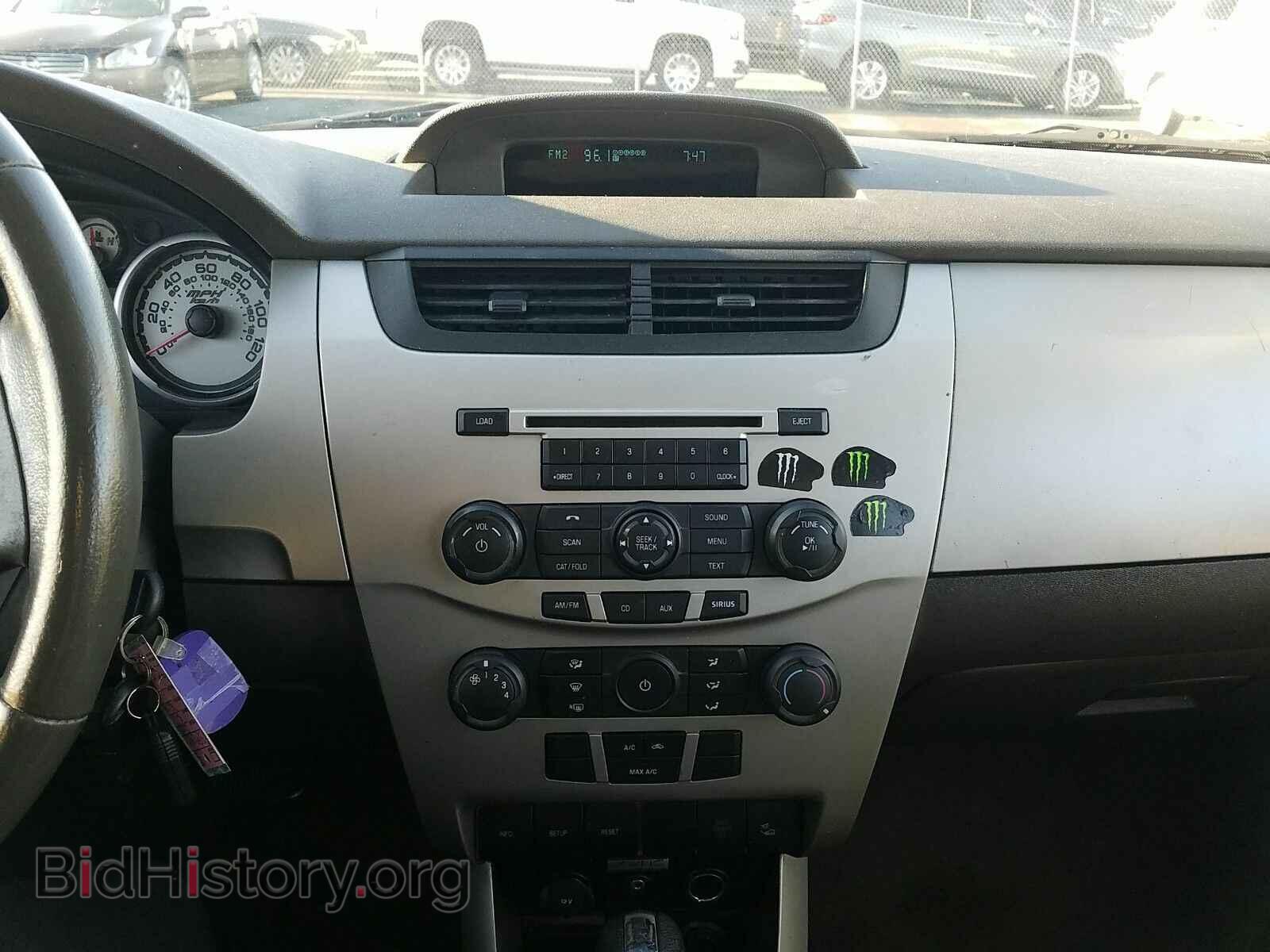 2009 Ford Focus - VIN: 1FAHP36N89W156273 - Фото 4