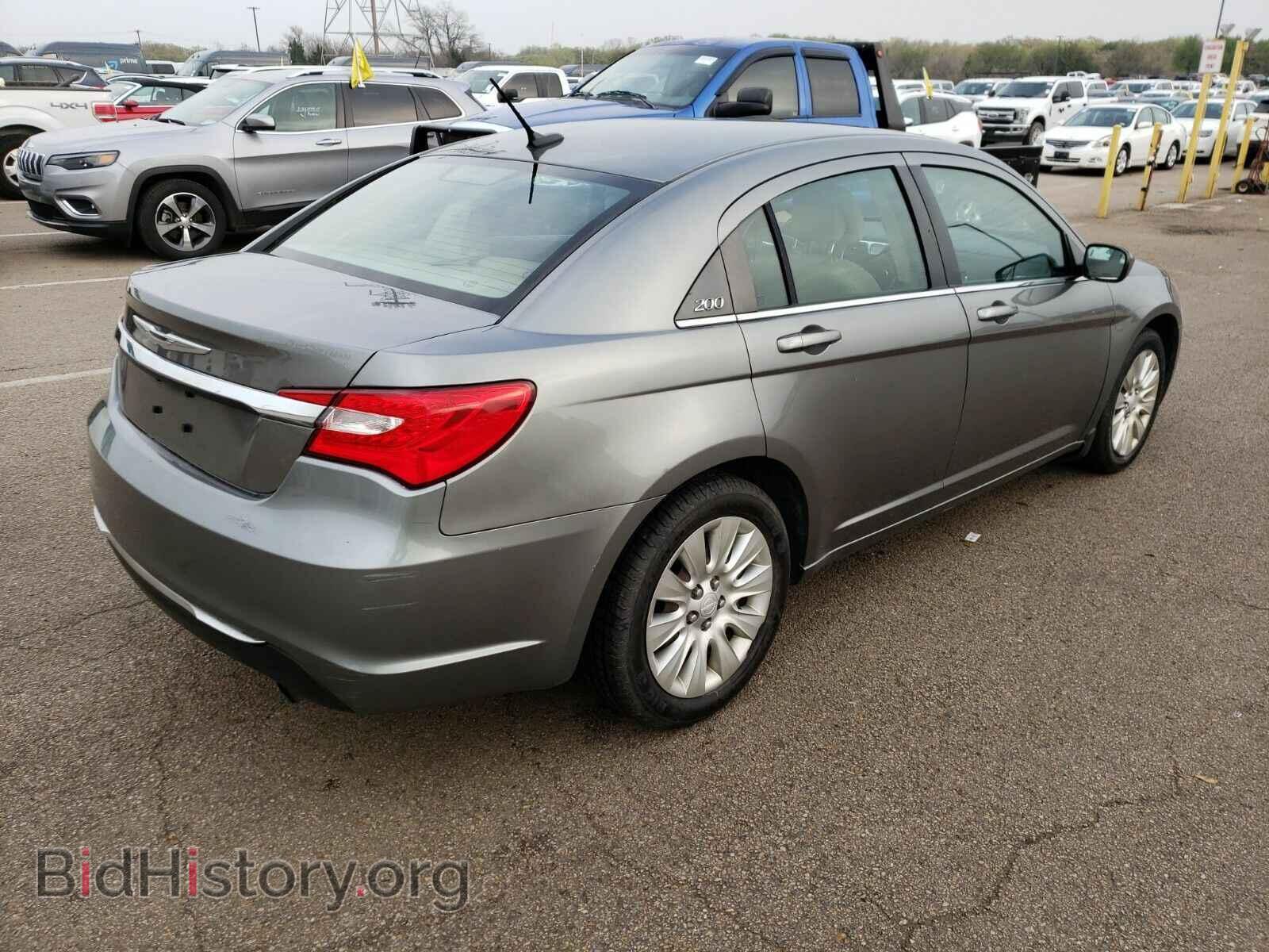 2012 Chrysler 200 - VIN: 1C3CCBAB5CN295916 - Photo 2