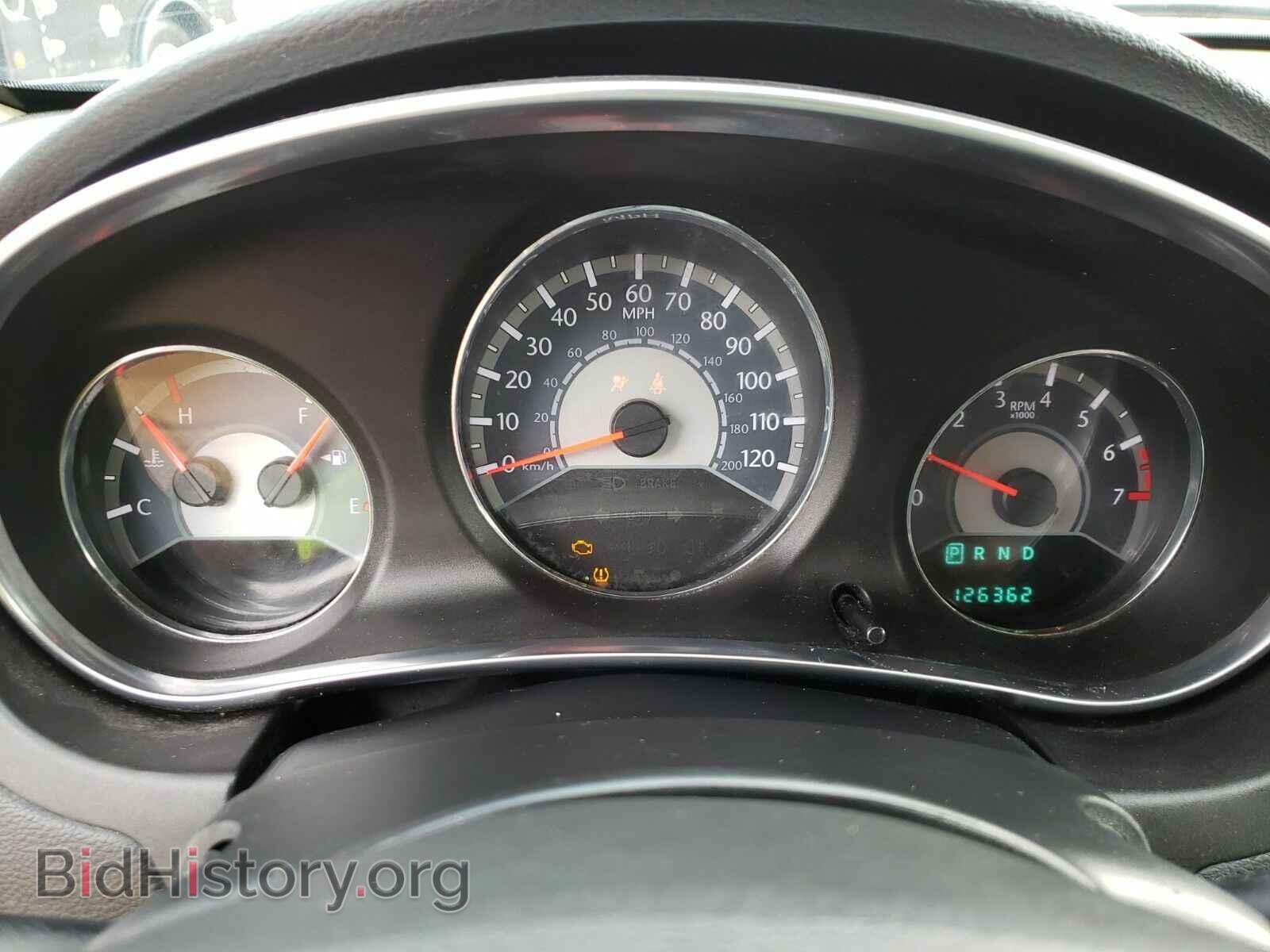 2012 Chrysler 200 - VIN: 1C3CCBAB5CN295916 - Photo 5