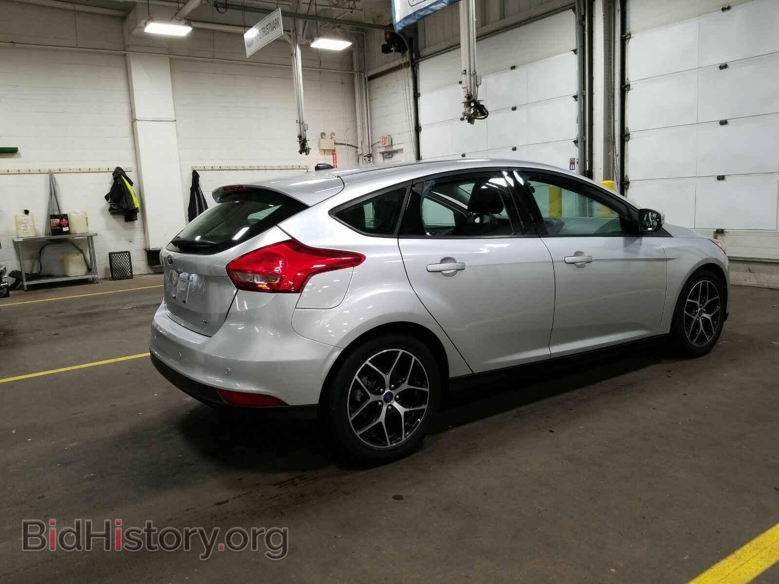 2017 Ford Focus - VIN: 1FADP3M25HL274255 - Фото 2
