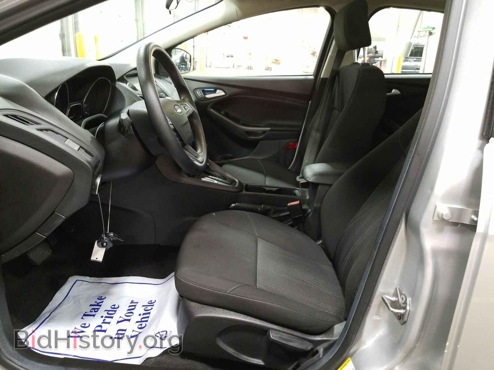2017 Ford Focus - VIN: 1FADP3M25HL274255 - Фото 3