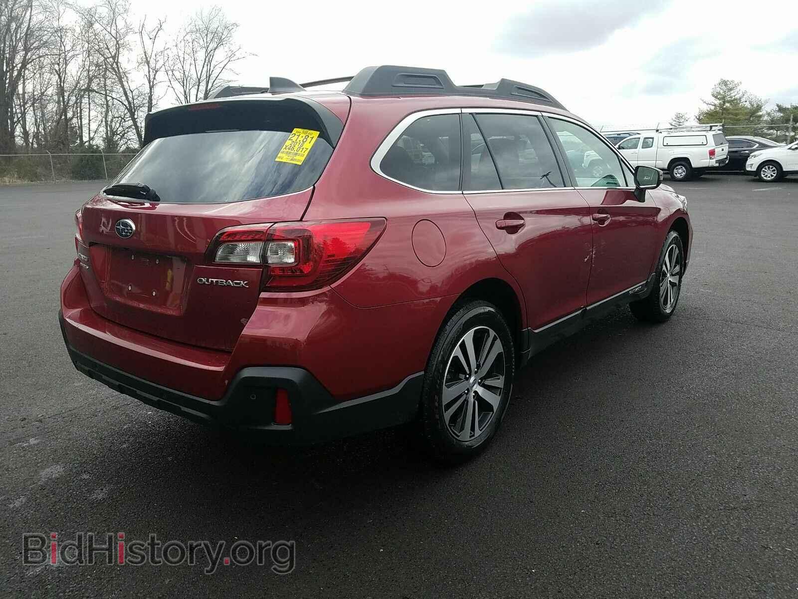 2018 Subaru Outback - VIN: 4S4BSANC9J3357541 - Фото 2