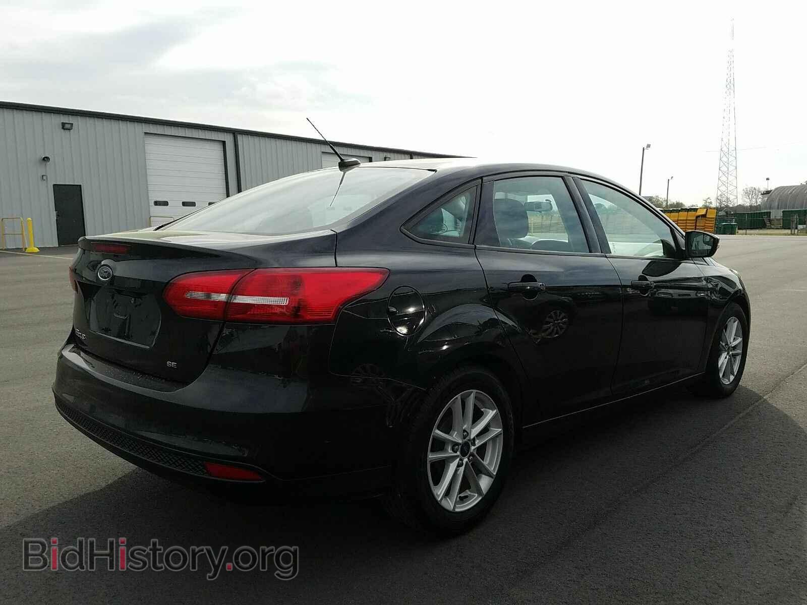 2015 Ford Focus - VIN: 1FADP3F25FL206564 - Photo 2