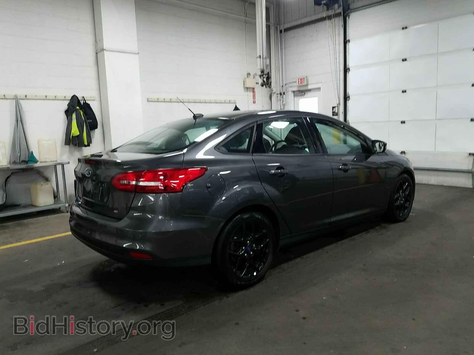 2016 Ford Focus - VIN: 1FADP3F20GL401313 - Фото 2
