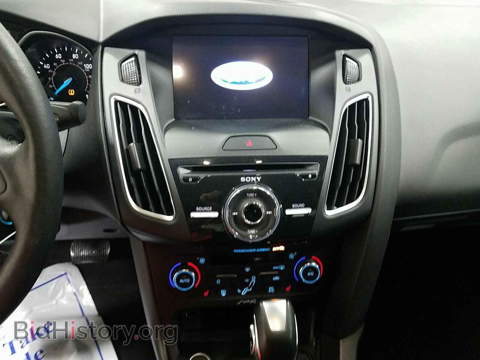 2016 Ford Focus - VIN: 1FADP3F20GL401313 - Фото 4