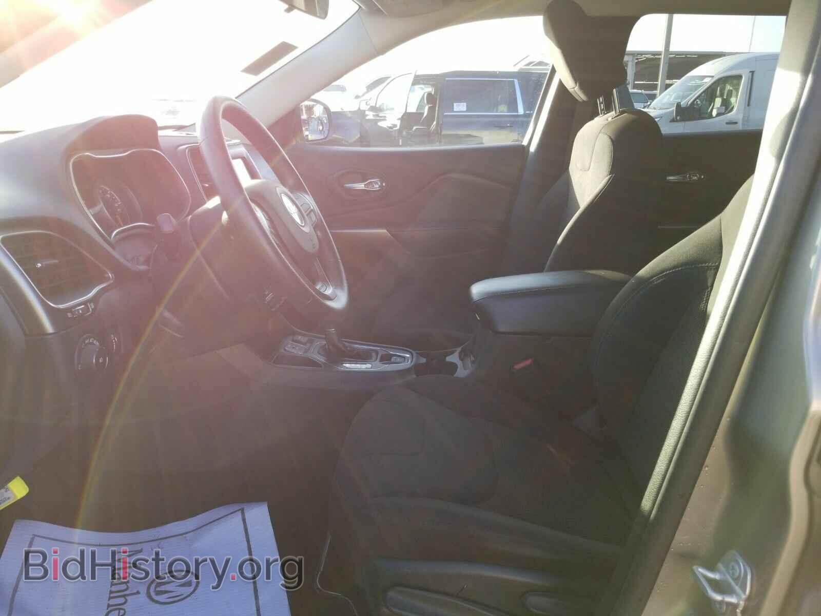 2019 Jeep Cherokee - VIN: 1C4PJLCB7KD301032 - Фото 3